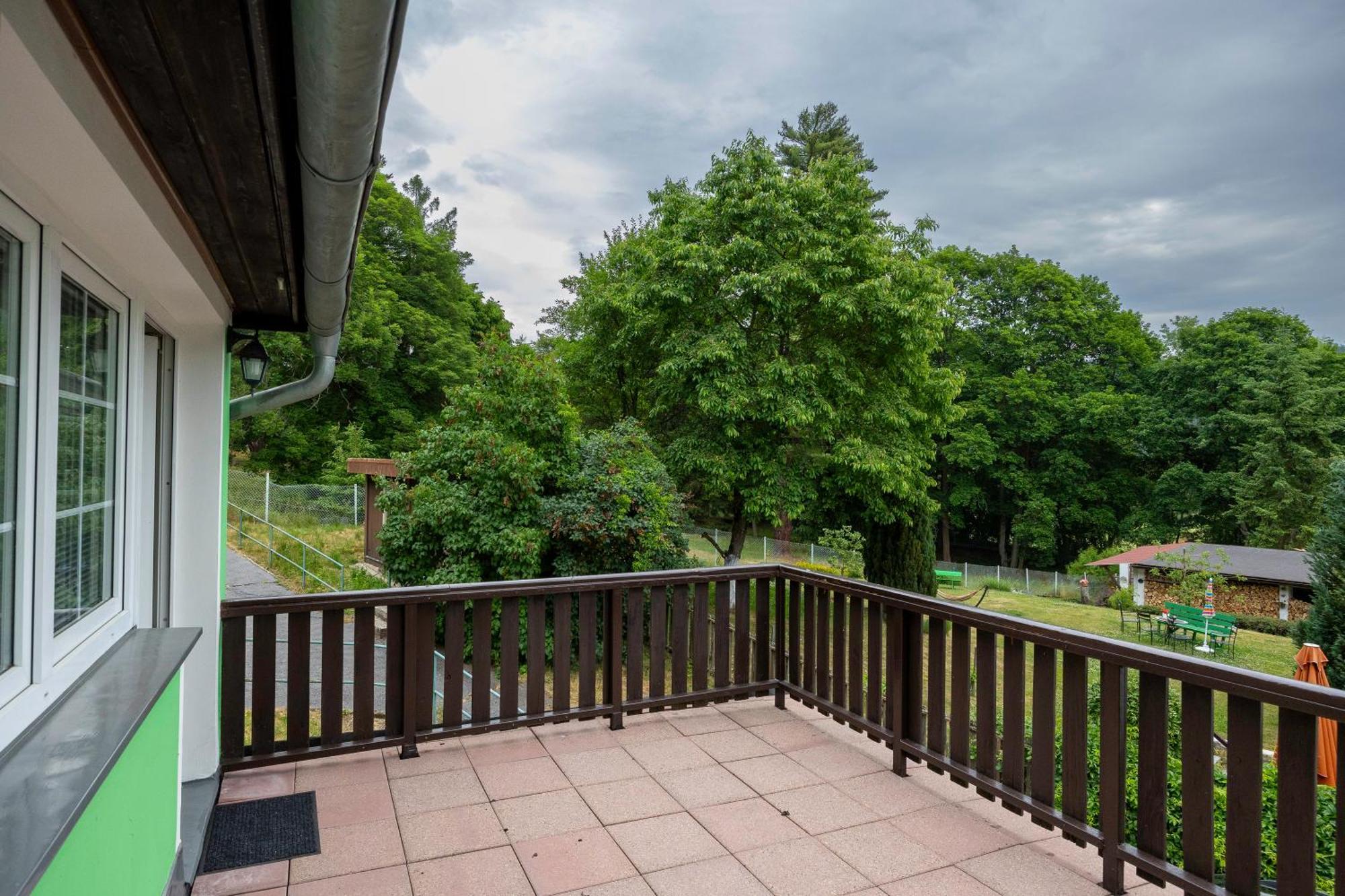 Pension U Golfu Cihelny KLV Exterior foto