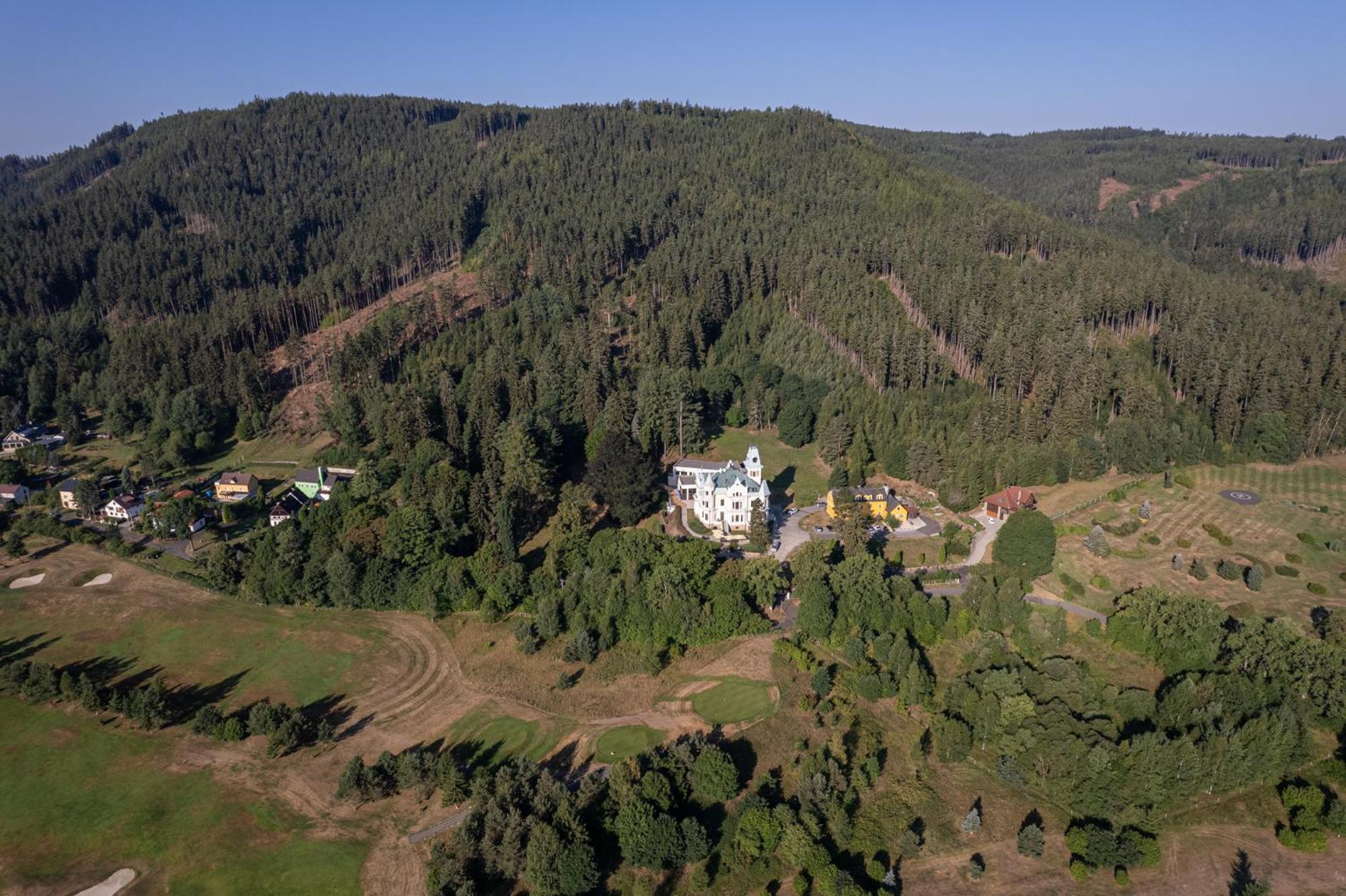 Pension U Golfu Cihelny KLV Exterior foto